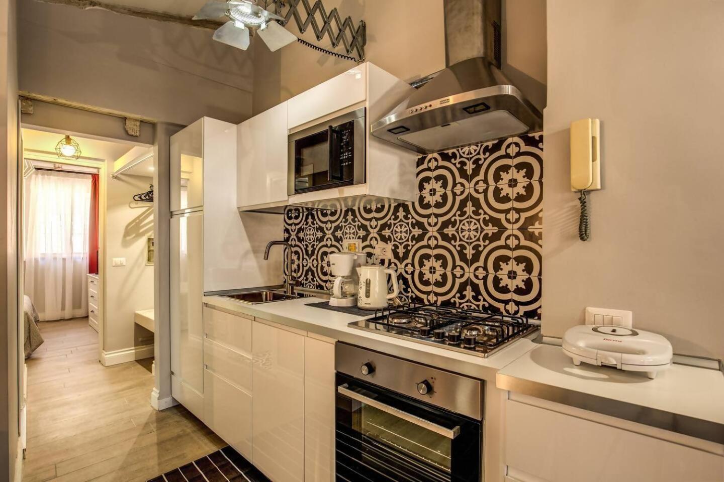 شقة Attic With Terrace By Trevi Fountain روما المظهر الخارجي الصورة