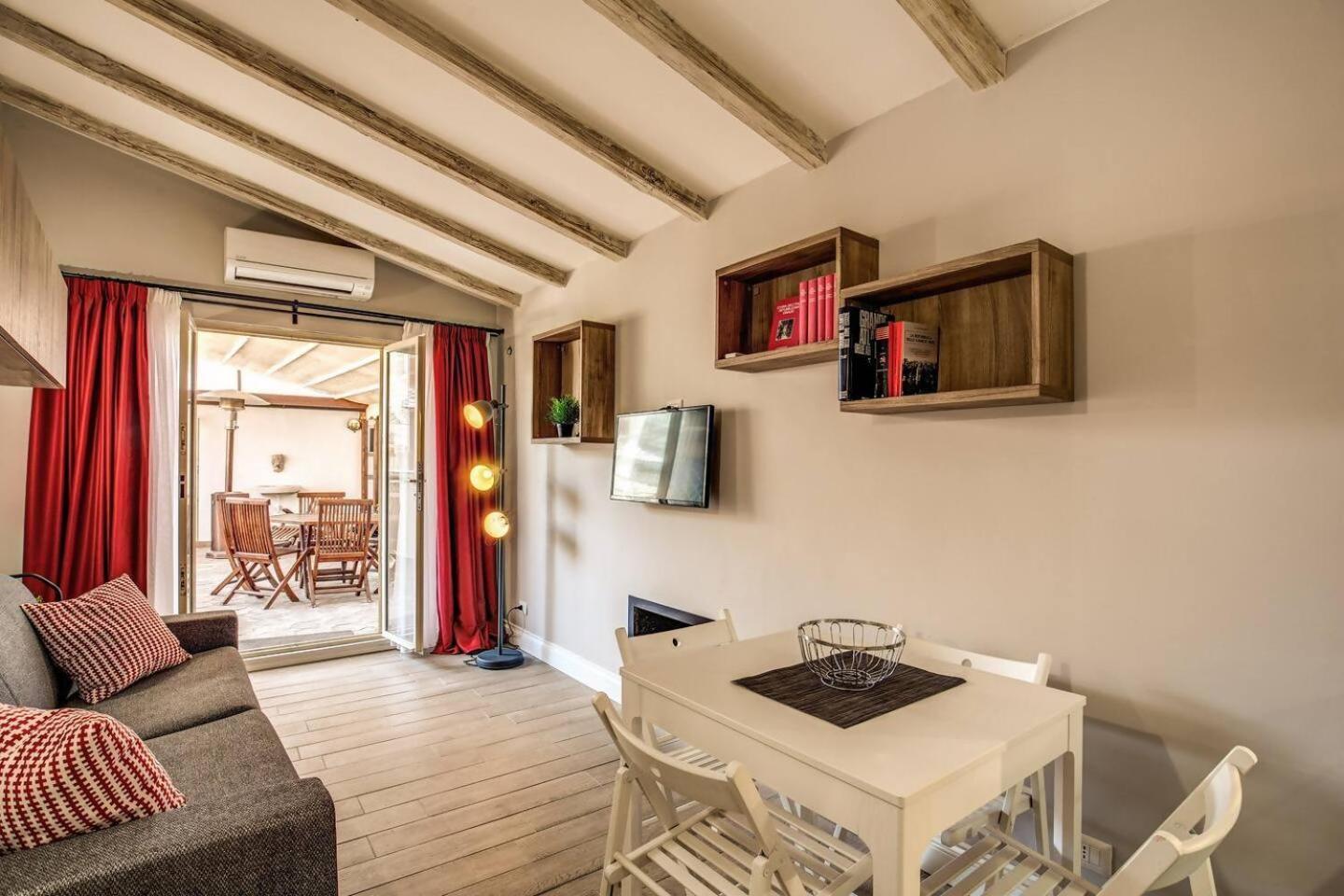 شقة Attic With Terrace By Trevi Fountain روما المظهر الخارجي الصورة
