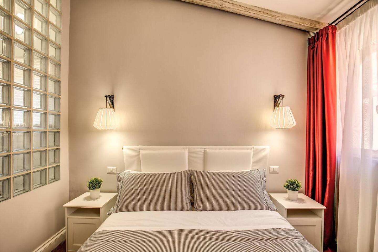 شقة Attic With Terrace By Trevi Fountain روما المظهر الخارجي الصورة