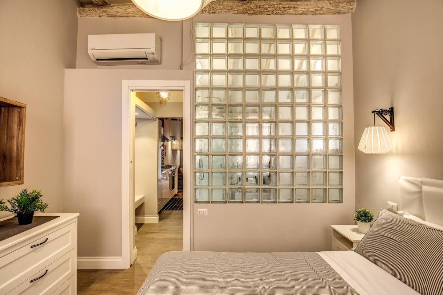 شقة Attic With Terrace By Trevi Fountain روما المظهر الخارجي الصورة