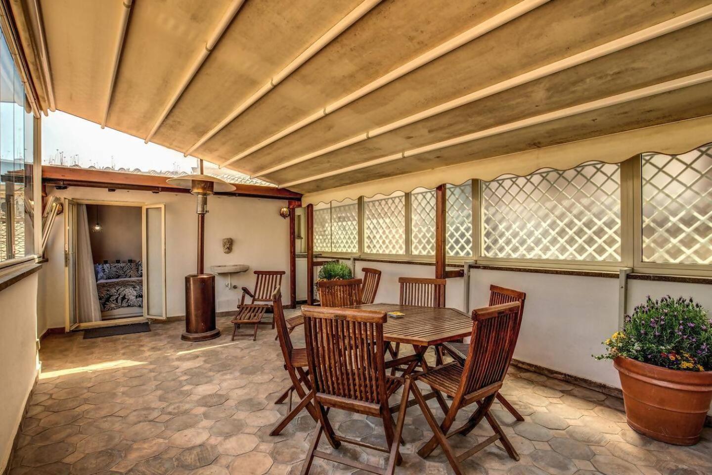 شقة Attic With Terrace By Trevi Fountain روما المظهر الخارجي الصورة