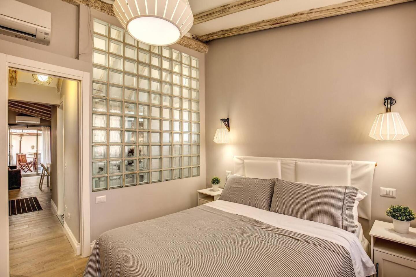 شقة Attic With Terrace By Trevi Fountain روما المظهر الخارجي الصورة